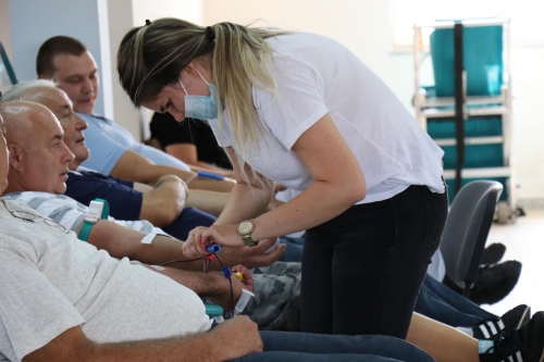 CK Široki Brijeg: U akciji dobrovoljnog darivanja krvi u Uzarićima prikupljena 41 doza