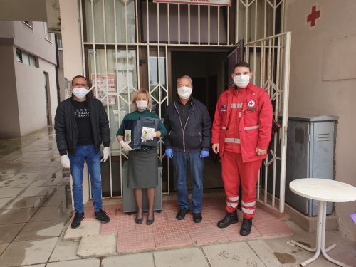 Udruga IPA ŽZH donirala 230 zaštitinih maski Crvenom križu ŽZH